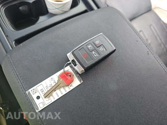 2022 Land Rover Defender 110 SE – miniatura 8