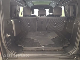 2022 Land Rover Defender 110 X-Dynamic SE - miniatura 16