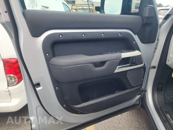 2022 Land Rover Defender 110 X-Dynamic SE – miniatura 9