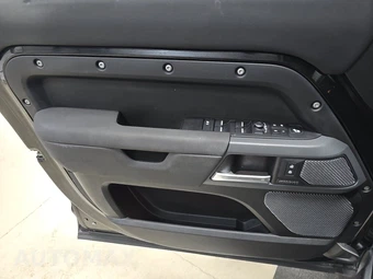 2022 Land Rover Defender 110 X-Dynamic SE - miniatura 9