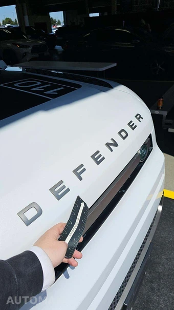 2022 Land Rover Defender 110 X-Dynamic SE – miniatura 23