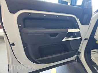 2022 Land Rover Defender 110 X-Dynamic SE – miniatura 9