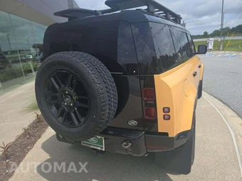 2022 Land Rover Defender 110 X-Dynamic SE - miniatura 3