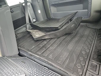 2022 Land Rover Defender 110 X-Dynamic SE - miniatura 14