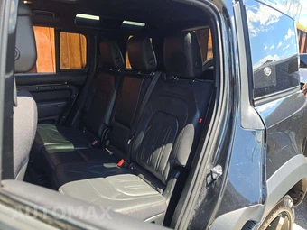 2022 Land Rover Defender 110 X – miniatura 13