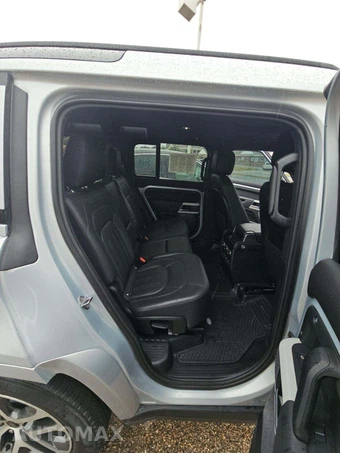2022 Land Rover Defender 110 XS Edition - miniatura 16