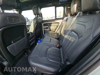 2022 Land Rover Defender 110 XS Edition - miniatura 13