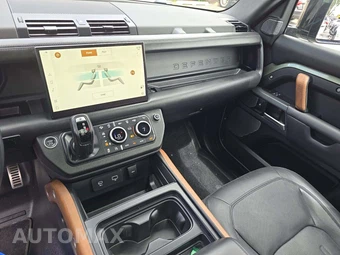 2022 Land Rover Defender 90 X - miniatura 10