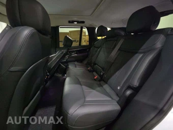 2022 Land Rover Range Rover SE - miniatura 13