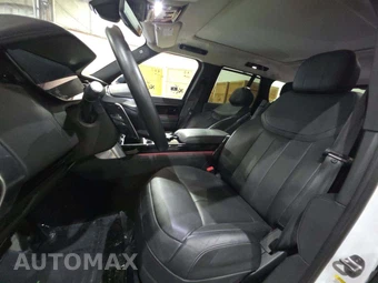 2022 Land Rover Range Rover SE - miniatura 6