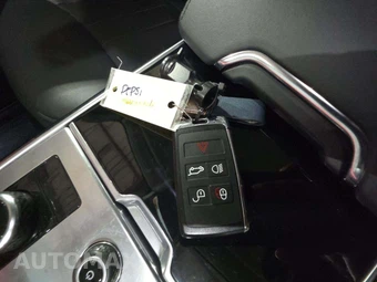 2022 Land Rover Range Rover SE - miniatura 8