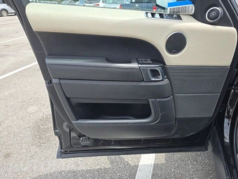 2022 Land Rover Range Rover Sport HST – miniatura 9