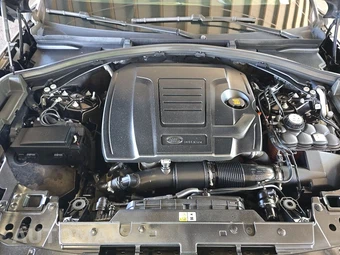 2022 Land Rover Range Rover Velar R-Dynamic S – miniatura 15