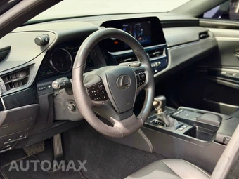 2022 Lexus ES 300h – miniatura 16