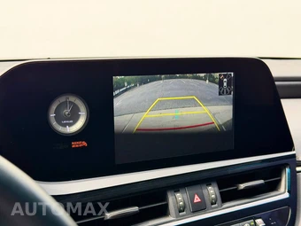 2022 Lexus ES 300h – miniatura 21