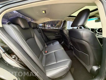 2022 Lexus ES 300h – miniatura 32