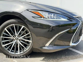2022 Lexus ES 300h – miniatura 8