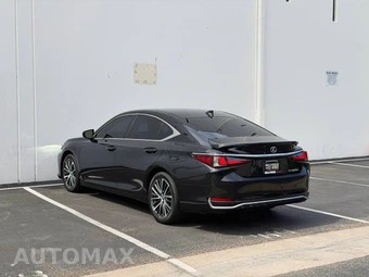 2022 Lexus ES 300h – miniatura 9