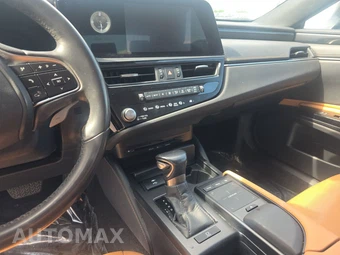 2022 Lexus ES 350 – miniatura 11