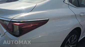 2022 Lexus ES 350 – miniatura 27