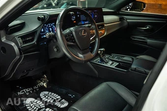 2022 Lexus ES 350 - miniatura 8