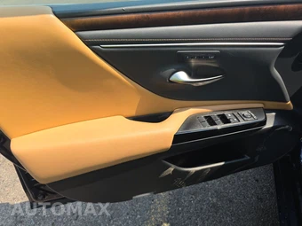 2022 Lexus ES 350 – miniatura 9