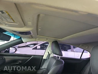 2022 Lexus ES 350 – miniatura 18