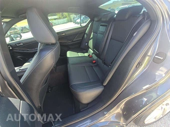 2022 Lexus IS 300 - miniatura 10