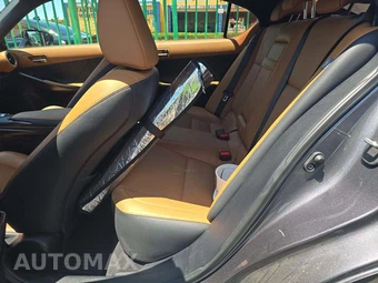 2022 Lexus IS 300 – miniatura 13