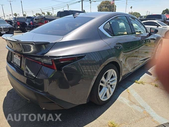 2022 Lexus IS 300 – miniatura 3