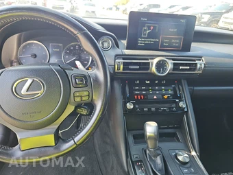 2022 Lexus IS 300 – miniatura 11