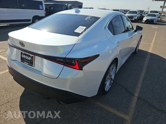 2022 Lexus IS 300 – miniatura 4
