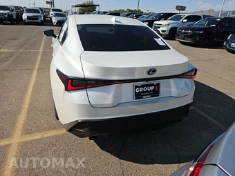 2022 Lexus IS 300 – miniatura 5