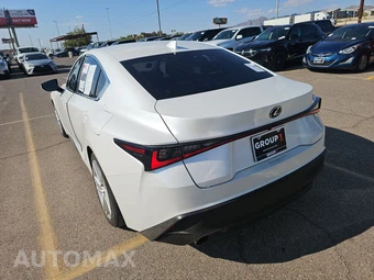 2022 Lexus IS 300 – miniatura 6
