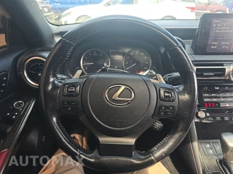 2022 Lexus IS 300 – miniatura 10