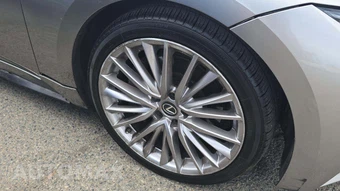 2022 Lexus IS 300 – miniatura 23