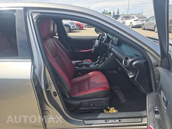 2022 Lexus IS 300 – miniatura 8