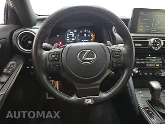 2022 Lexus IS 300 – miniatura 10