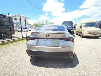 2022 Lexus IS 350 F SPORT - miniatura 4