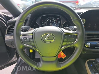 2022 Lexus LS 500 - miniatura 10