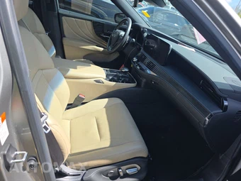 2022 Lexus LS 500 - miniatura 8