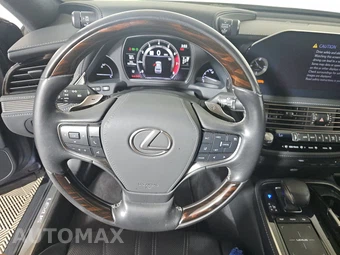 2022 Lexus LS 500 – miniatura 10