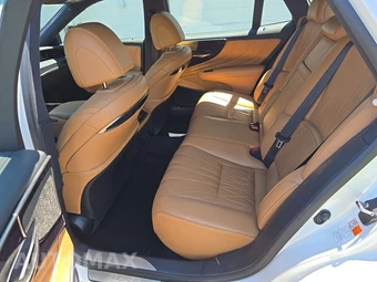 2022 Lexus LS 500 – miniatura 13