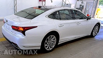 2022 Lexus LS 500 – miniatura 4