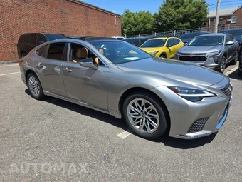 2022 Lexus LS 500 – miniatura 4