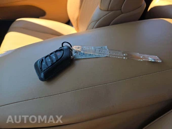 2022 Lexus LS 500 – miniatura 8