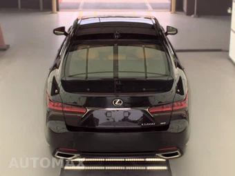 2022 Lexus LS 500 - miniatura 5