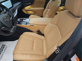 2022 Lexus LS 500 - miniatura 7