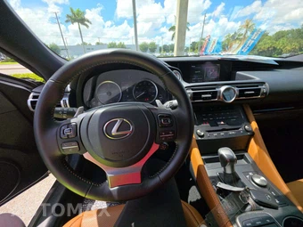 2022 Lexus RC 300 - miniatura 10