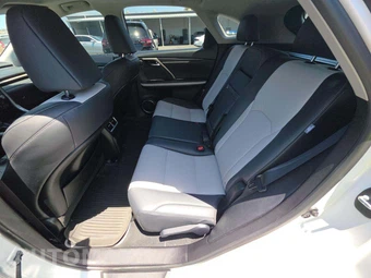 2022 Lexus RX 350 – miniatura 10